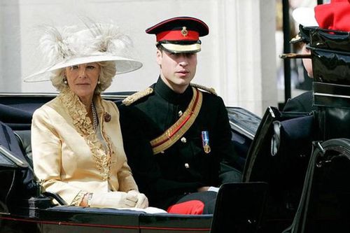 Mối quan hệ mẹ kế - con chồng giữa Hoàng tử William và bà Camilla