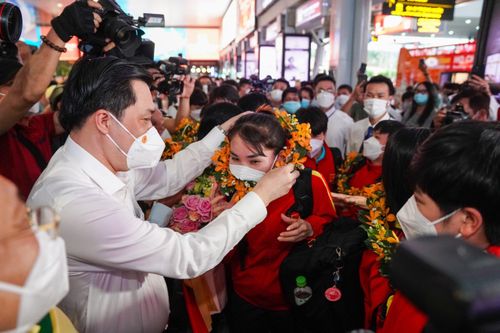 Chương Thị Kiều: 'Chưa bao giờ chúng em được chào đón nồng nhiệt vậy'