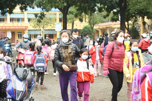 Mùa xuân… tựu trường: 'Đại học chữ to' ngơ ngác