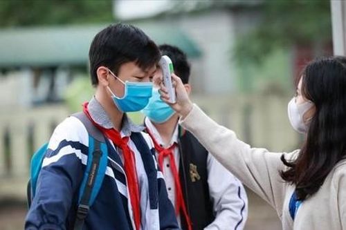 Học sinh từ lớp 1 đến lớp 6 đi học, các trường ở Hà Nội ứng phó thế nào khi xuất hiện F0?