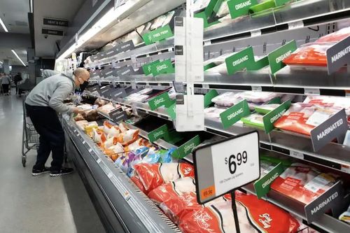 Lạm phát ở Mỹ lên cao nhất 40 năm, người tiêu dùng lao đao