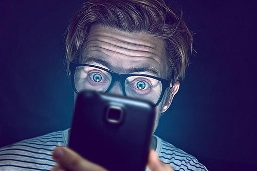 Các quốc gia có tỷ lệ nghiện điện thoại thông minh cao nhất trên thế giới