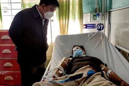 Người may mắn sống sót bàng hoàng kể lại giây phút xe chở mì lao xuống vực sâu