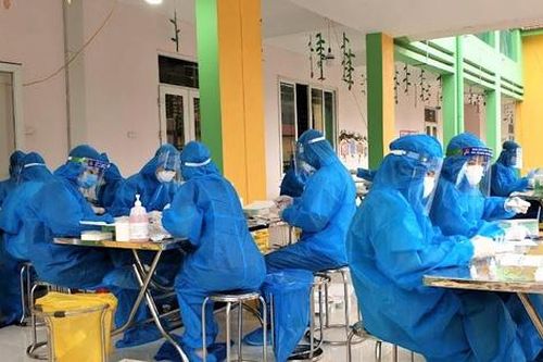 Vĩnh Phúc yêu cầu tất cả người lao động phải xét nghiệm COVID-19 trước khi trở lại làm việc