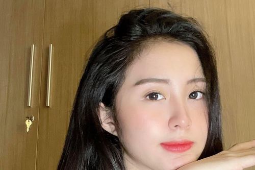 Hot girl 2K sở hữu nhan sắc 'băng thanh ngọc khiết' tuổi 17
