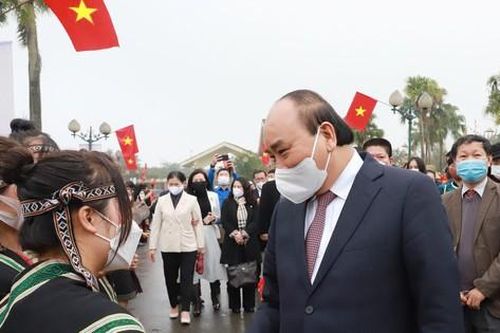 'Tôn trọng một dân tộc, trước hết là tôn trọng nền văn hóa của dân tộc đó'