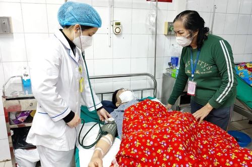 Sơ ý ngã vào vật sắc nhọn, người đàn ông bị đâm xuyên gan được cứu sống thành công