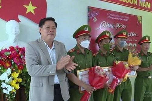 Khen thưởng Công an bắt nhanh 19 đối tượng liên quan vụ giết người