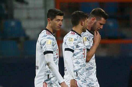 Bayern thủng lưới 4 bàn trong hiệp một sau 47 năm