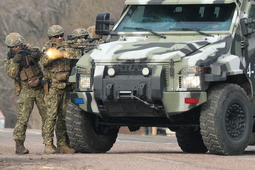 Ukraine diễn tập chống bạo động sát nơi Nga đóng quân