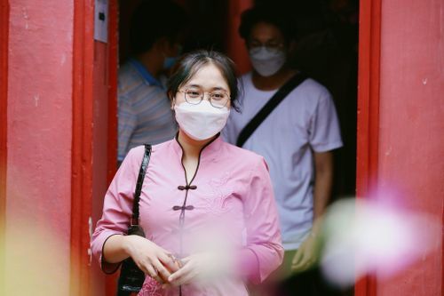 Chùa cầu duyên ở TP.HCM đông đúc trước Valentine