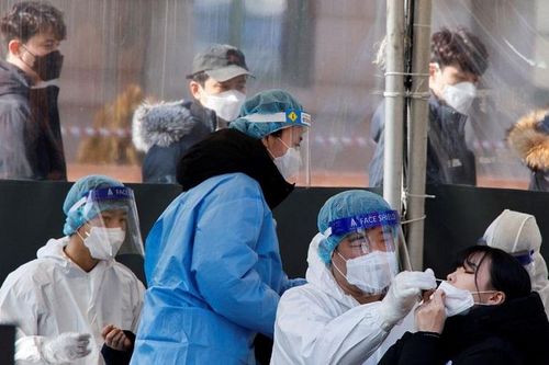 Hàn Quốc và Hong Kong (Trung Quốc) ghi nhận số ca nhiễm mới Covid-19 theo ngày cao kỷ lục