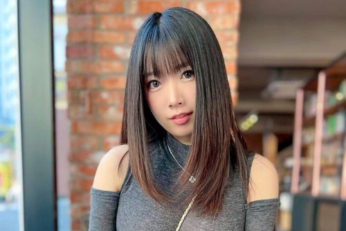 Nàng hot girl mặc kín bưng vẫn gợi cảm nhờ thân hình bốc lửa