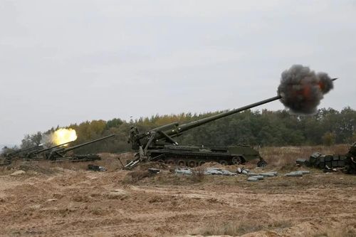 Nga triển khai loại pháo khủng có thể bắn đạn hạt nhân tới sát biên giới Ukraine