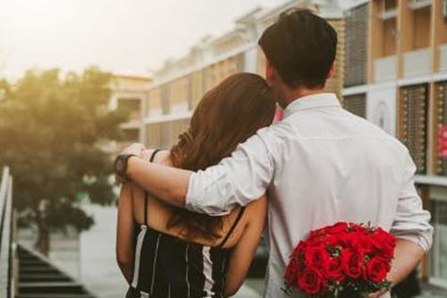 Tại sao nhiều cặp đôi 'né' ngày Valentine năm nay khi chọn thời điểm 'về chung một nhà'?