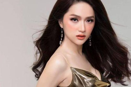 Hoa hậu chuyển giới Hương Giang nhận được quà 'khủng'