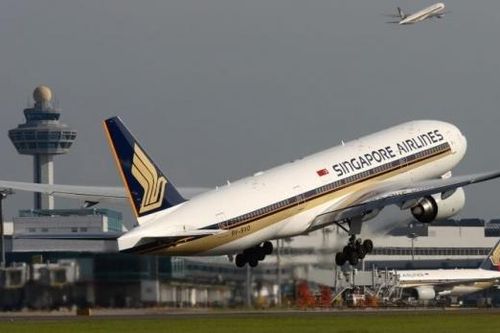 Exxon Mobil bán nhiên liệu hàng không bền vững cho Singapore Airlines