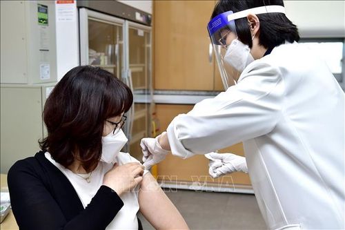 Hàn Quốc triển khai tiêm mũi vaccine thứ tư từ cuối tháng 2