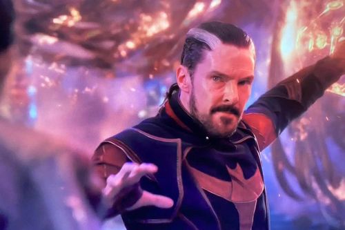 Doctor Strange bị bắt và những hé lộ mới về bom tấn của Marvel