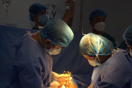 Ca tam thai hiếm gặp vượt cạn thành công