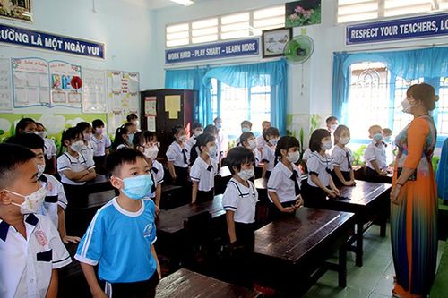 Một số địa phương tiếp tục cho học sinh đi học trở lại