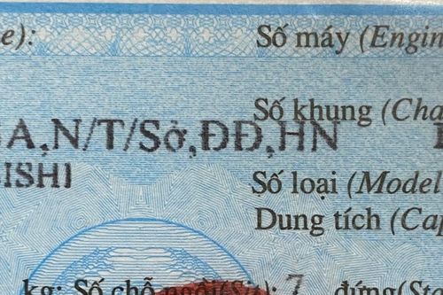 Lỗi sai tiếng Anh trên đăng ký ô tô, chính chủ có cần đổi không?