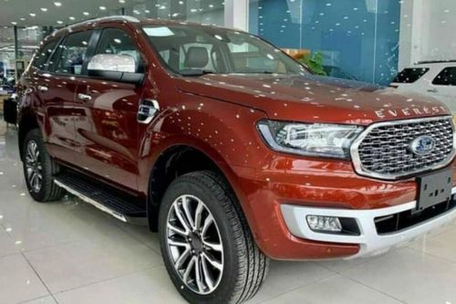 Ford Everest được nâng cấp trước khi ra mắt xe mới