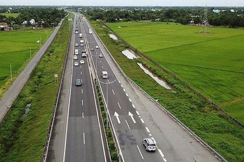 Gấp rút đẩy nhanh công tác chuẩn bị đầu tư 865 km cao tốc trọng điểm