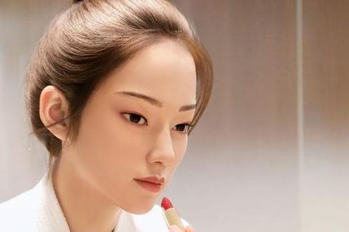 Trung Quốc: Thần tượng ảo và ngành công nghiệp tỷ đô