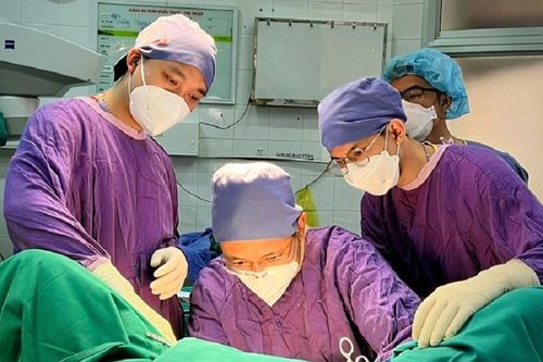 Nam thanh niên Hà Nội bị sùi mào gà do thói quen xấu