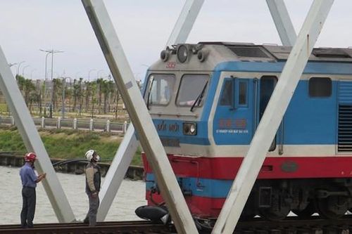 Phú Yên: Người đàn ông bị tàu hỏa kéo lê hơn 100 m