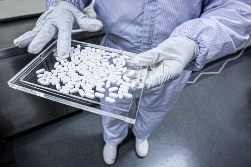Tại sao cần phát triển thêm thuốc điều trị Covid-19?