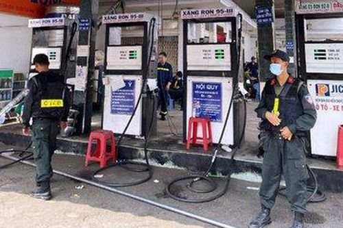 Điều tra đường dây buôn lậu xăng liên quan nữ đại gia Vũng Tàu