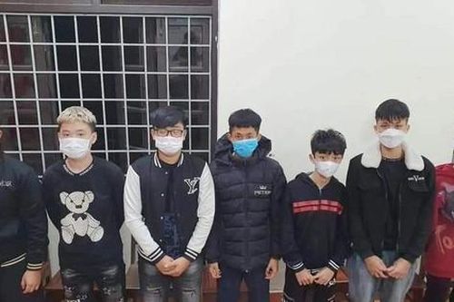 Bạn gái đi gặp trai lạ trước ngày Valentine, gọi hội đánh đối thủ bầm dập