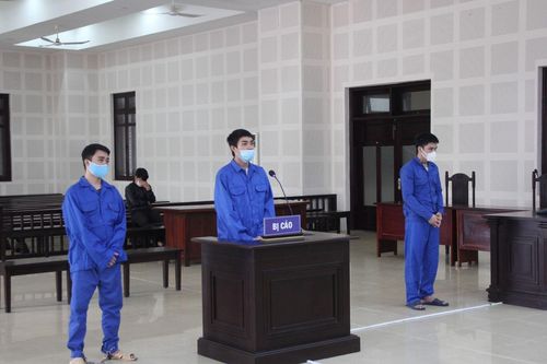 Đánh trả vì 'vô cớ bị đánh', 2 anh em ruột cùng vào tù