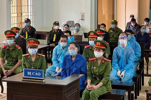 An ninh siết chặt tại phiên xử 'bà trùm' Mười Tường và đàn em