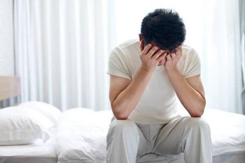 Có thói quen gãi vùng kín khi rảnh rỗi, thanh niên sùi mào gà quanh hậu môn