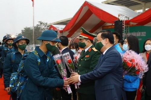 Thanh niên Thủ đô tiếp bước cha anh, vững vàng trên con đường quân ngũ