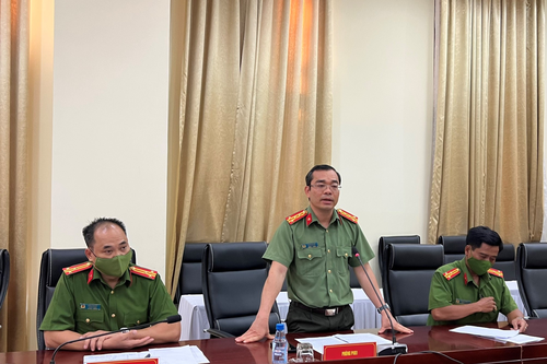Công an: Nam sinh chết trên sông Sài Gòn là do tự tử, trong ba lô có 10kg đá