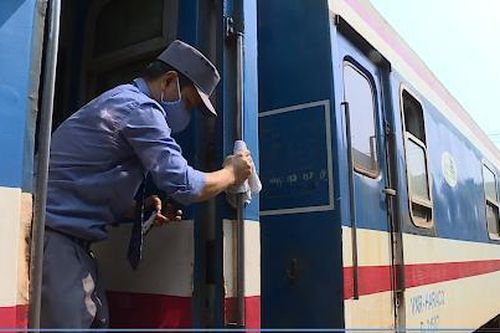 Đường sắt chật vật tìm hướng phục hồi