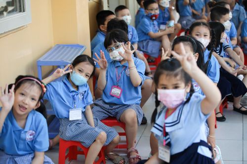 Thứ trưởng Bộ Y tế: Có thể cho trẻ học bán trú