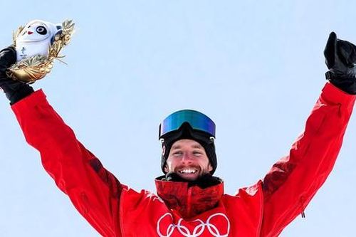 Kỳ tích Olympic mùa đông: VĐV người Canada chiến thắng ung thư giành HCV