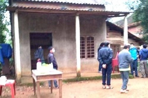 Mang bom từ rẫy về cất giấu trong nhà gây nổ, người đàn ông tử vong