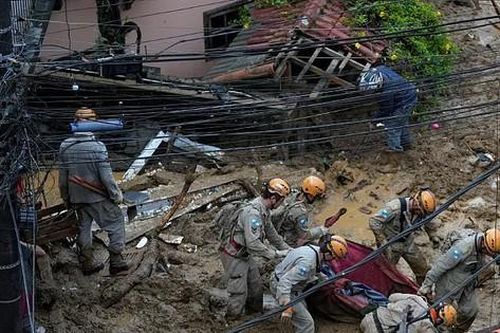 105 người chết, hàng chục người mất tích vì lở đất ở Brazil