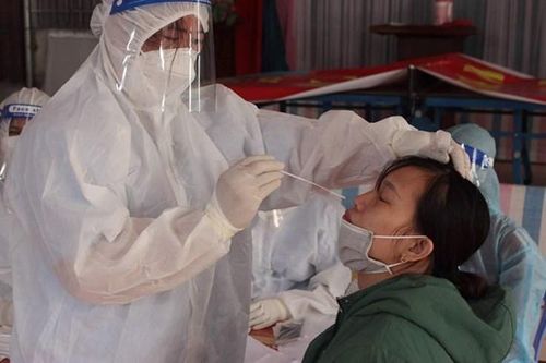 Quảng Ninh và Thanh Hóa khoanh vùng và tăng cường điều trị ca F0