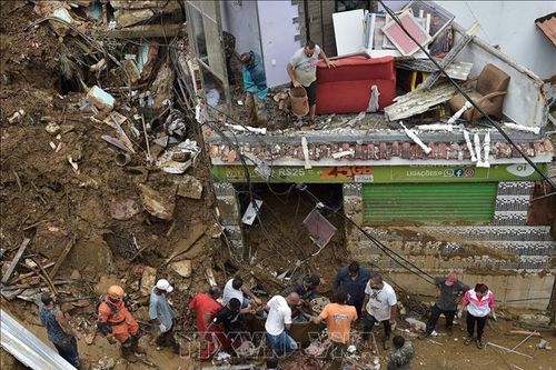 Brazil chạy đua với thời gian tìm kiếm người mất tích sau mưa lũ, số người thiệt mạng tăng nhanh