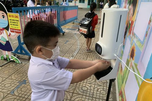 TP Hồ Chí Minh: Học sinh mắc COVID-19 trong trường học liên tục tăng
