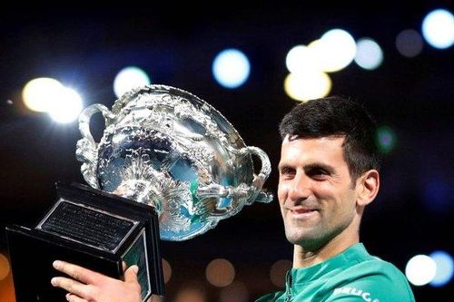 Sự ích kỷ là 'ung nhọt', tự hủy sự nghiệp của Djokovic