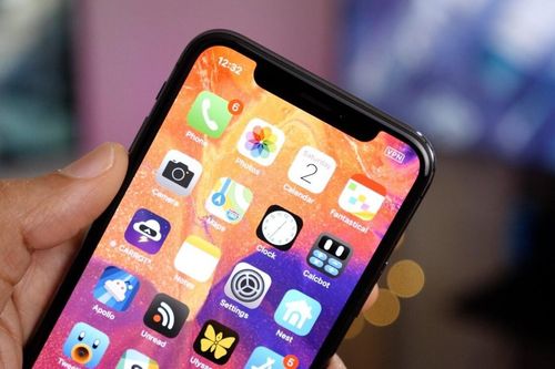 iPhone nhấp nháy đủ loại màu sắc trên thanh trạng thái, nó có ý nghĩa gì?