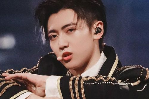 Yên Hủ Gia lộ diện, quát tháo phóng viên: 'Tôi không có thời gian tiêu tốn cho mấy người, tránh ra'